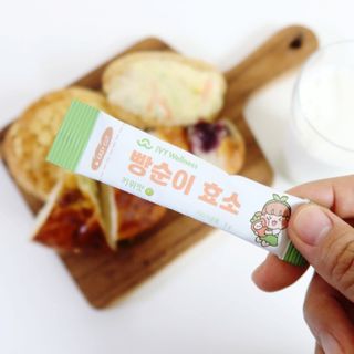 아이비웰니스 빵순이 식탁 위의 필수템! 빵순이 효소 키위맛 100포 + 석류맛 14포 (총 114포) — 5점을 준 리뷰어가 2023년 1월 올린 사용 사진