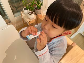[이뮤니티플러스]우리아이 면역오키, 건강오키 _ 키즈오키 더진한꿀배도라지청 10포 1box — 5점을 준 리뷰어가 2022년 5월 올린 사용 사진