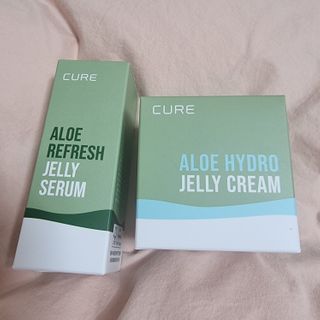 김정문알로에 큐어 큐어 알로에 리프레쉬 젤리 세럼, 큐어 알로에 하이드로 젤리 크림 — 3.5점을 준 리뷰어가 2021년 2월 올린 사용 사진