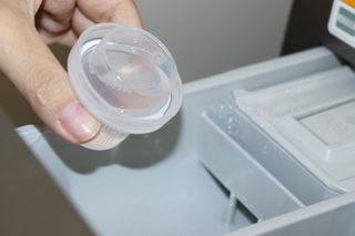 [생활공작소] 섬유유연제 + 세탁세제 1.5L 릴리향 — 5점을 준 리뷰어가 2021년 2월 올린 사용 사진