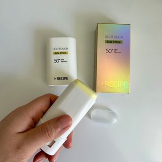 아이레시피 라이트터치 선스틱 15g (SPF50+, PA++++) — 5점을 준 리뷰어가 2023년 4월 올린 사용 사진