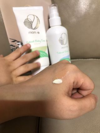 mom e 맘이 내추럴 베이비 케어 크림+바디오일 — 4점을 준 리뷰어가 2021년 1월 올린 사용 사진