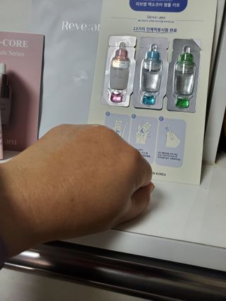 나우 [리브엠] 123억개 엑소좀으로 채운 눈부신 광채, 엑소코어 화이트닝 텐션 앰플 — 5점을 준 리뷰어가 2023년 8월 올린 사용 사진