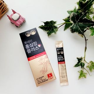 서울약사신협_투데이홍삼정플러스스틱_10g x 60포 — 5점을 준 리뷰어가 2021년 8월 올린 사용 사진