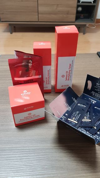 아이앤립 / EYENLIP 아이앤립 연어오일 리바이탈라이징 토너+앰플+크림 3종 세트 — 5점을 준 리뷰어가 2021년 7월 올린 사용 사진