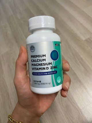 서울약사신협 네이처픽_칼슘마그네슘비타민D_1,305mg x 120캡슐 — 5점을 준 리뷰어가 2021년 9월 올린 사용 사진