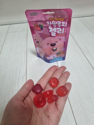 [팔도] 잔망루피젤리 믹스베리맛 42g 8개 — 5점을 준 리뷰어가 2022년 2월 올린 사용 사진