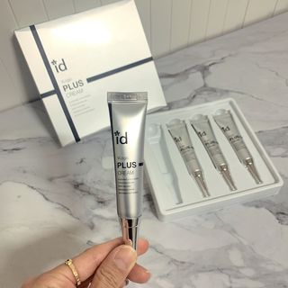 아이디플라코스메틱 아이디 브이로직 프로그램 [마이너스 필링토너+플러스 크림SET] — 5점을 준 리뷰어가 2022년 2월 올린 사용 사진