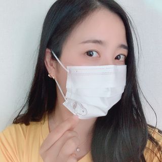 JHWORLD 스누피 마스크 정품 스누피 KF-AD 국내 비말차단 아동용 성인용 일회용 덴탈마스크 50매 — 5점을 준 리뷰어가 2021년 6월 올린 사용 사진