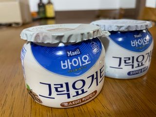 매일바이오 그릭요거트 오리지널 플레인 4개, 로스터리 커피믹스 4개 — 3점을 준 리뷰어가 2021년 12월 올린 사용 사진