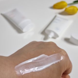 보타니티 촉촉수분자차 아쿠아핏 선 에센스 50ml + 보송톤업자차 징크 선 로션 50ml SPF50+ PA++++ (4/25) — 5점을 준 리뷰어가 2022년 5월 올린 사용 사진