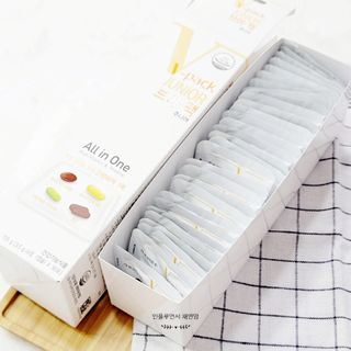 [안국약품] 브이팩 올인원 멀티바타민 주니어용 — 5점을 준 리뷰어가 2021년 3월 올린 사용 사진
