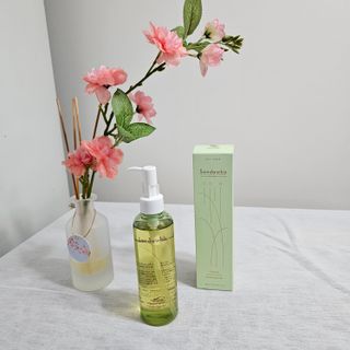 스킨큐어 산다화 순한 클렌징 동백 오일 200ml — 5점을 준 리뷰어가 2023년 5월 올린 사용 사진
