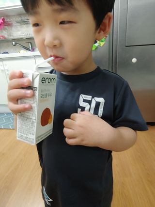 이롬 erom 황성주박사의 국산콩 두유 호두와 아몬드 — 5점을 준 리뷰어가 2020년 12월 올린 사용 사진