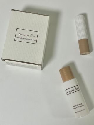 더사가오브수 [사가수] 효혜윤 보태니컬 에너지 에센스인로션 20ml /아이포올 스틱 3g — 5점을 준 리뷰어가 2023년 2월 올린 사용 사진