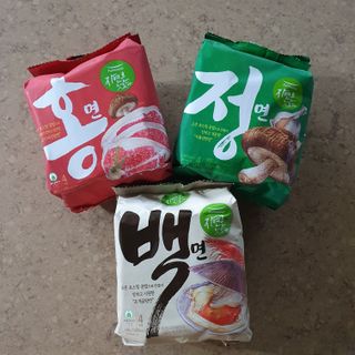[풀무원] 자연은맛있다 정면, 백면, 홍면  세트 — 5점을 준 리뷰어가 2021년 4월 올린 사용 사진