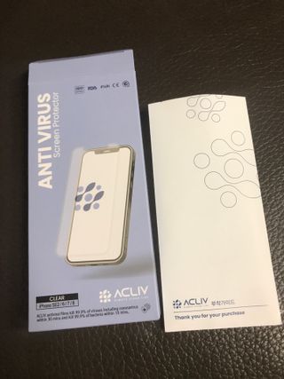 아클리브 Premium 항균 항바이러스 액정 보호필름(iPhone) — 5점을 준 리뷰어가 2022년 1월 올린 사용 사진