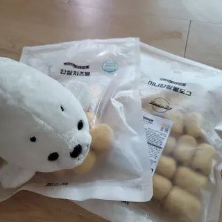 Dog&Ball 독앤볼 [Dog&Ball] 미니찹쌀볼도그 찹쌀치즈볼 — 5점을 준 리뷰어가 2021년 8월 올린 사용 사진
