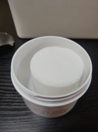 오투에니원 화이트 스완 갈락토미세스 비타민 C 필링 패드 60매 — 5점을 준 리뷰어가 2023년 1월 올린 사용 사진