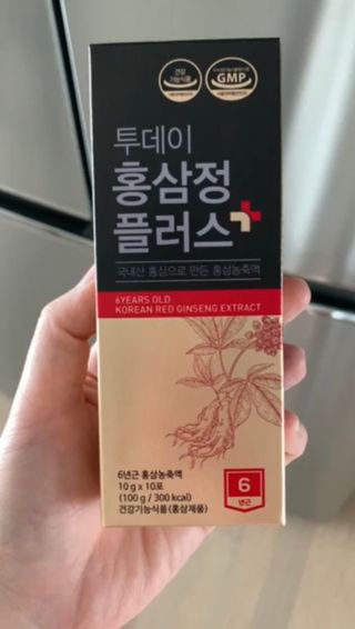서울약사신협_투데이홍삼정플러스스틱_10g x 30포 — 5점을 준 리뷰어가 2021년 5월 올린 사용 사진