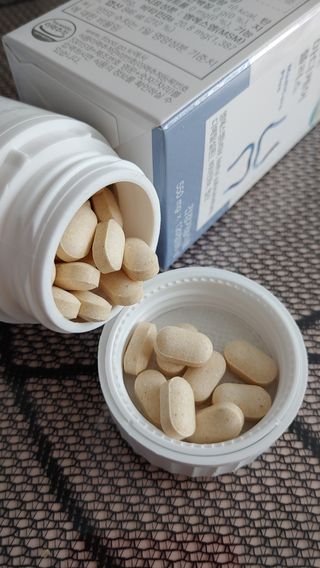 프리마인 평생 써야하는 관절의 건강을 위한 완벽설계 솔루션 관절n마디케어 플러스 120정 — 4점을 준 리뷰어가 2021년 10월 올린 사용 사진