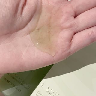 프리마인 메이크업과 들뜨는 각질까지 한방에 깐달걀로! 순하기까지한 셀베이스 그린티클렌저(200ml) — 3점을 준 리뷰어가 2023년 4월 올린 사용 사진