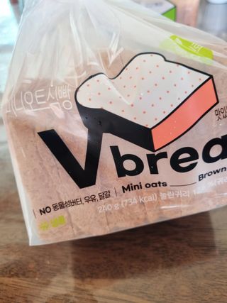 롯데제과 Vbread 포카치아식빵1개 + 미니식빵 1개 + 머핀 2개 세트 — 5점을 준 리뷰어가 2021년 9월 올린 사용 사진