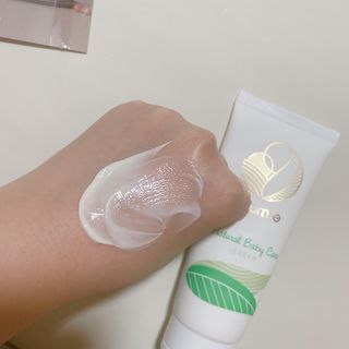mom e 맘이 내추럴 베이비 케어 크림+바디오일 — 5점을 준 리뷰어가 2021년 1월 올린 사용 사진