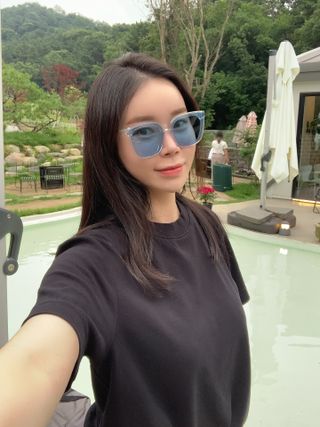 아이엘이 22SS iLe 선글라스_타이디/림피오 — 5점을 준 리뷰어가 2022년 7월 올린 사용 사진
