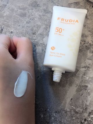 [후르디아] 혼합자차 선 에센스+톤업 선크림 2종 — 5점을 준 리뷰어가 2021년 6월 올린 사용 사진