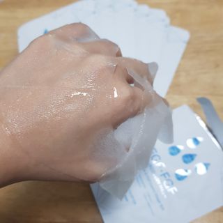 Dr.느루벗 느루벗 EGF FGF 스킨 리커버리 마스크 10장 — 5점을 준 리뷰어가 2021년 3월 올린 사용 사진