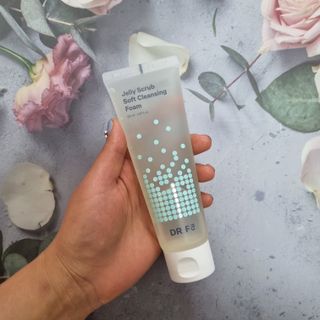닥터에프파이브 젤리스크럽 소프트 클렌징폼 120ml — 4점을 준 리뷰어가 2022년 6월 올린 사용 사진