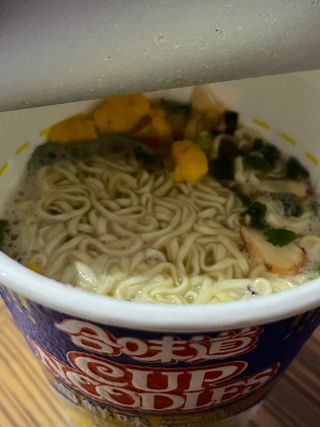 NISSIN 닛신 컵누들  4종 - 씨푸드오리지날, 씨푸드 스파이시, 씨푸드 커리, 씨푸드 XO소스 — 5점을 준 리뷰어가 2022년 11월 올린 사용 사진