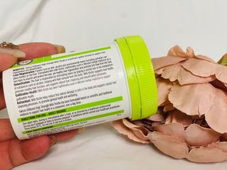 Swisse 스위스 고함량 밀크씨슬 35,000mg 60정 — 5점을 준 리뷰어가 2021년 11월 올린 사용 사진