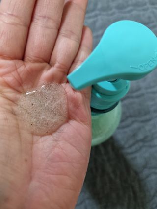 벨먼 내추럴스파 수분광채 스크럽 바디워시 600ml 5종 — 4점을 준 리뷰어가 2022년 5월 올린 사용 사진