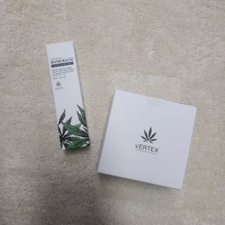 버텍스넘버원 버텍스 넘버원 햄프씨드오일 핸드밤, 바디크림 — 4점을 준 리뷰어가 2022년 3월 올린 사용 사진