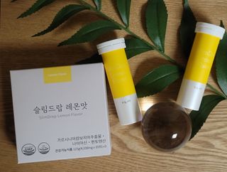 [슬림드랍 레몬맛] 건기식 다이어트 보조제 겸 비타민 — 4.5점을 준 리뷰어가 2022년 1월 올린 사용 사진