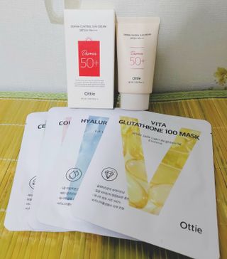 [오띠] SET_더마 컨트롤 선 크림( SPF50+ PA++++) & 100 마스크팩 x  4매 (수분/탄력/광채/장벽) — 5점을 준 리뷰어가 2022년 6월 올린 사용 사진