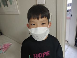 [숨그림]  덴탈마스크 짱구 우리아이 그리고 내가 쓰는 믿을수있는 케릭터 마스크  16종 — 5점을 준 리뷰어가 2021년 11월 올린 사용 사진