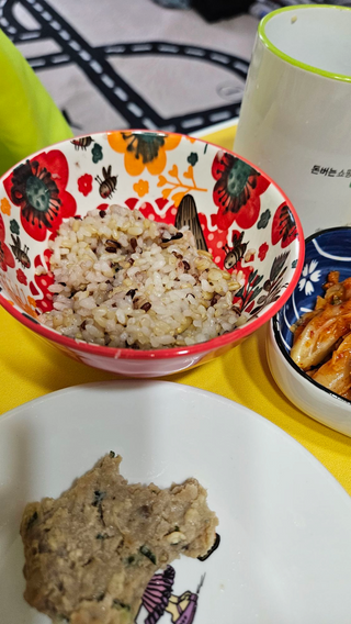 [구매평]양반 동원 양반 100밥 오미밥, 130g, 12개 — 5점을 준 리뷰어가 2025년 4월 올린 사용 사진