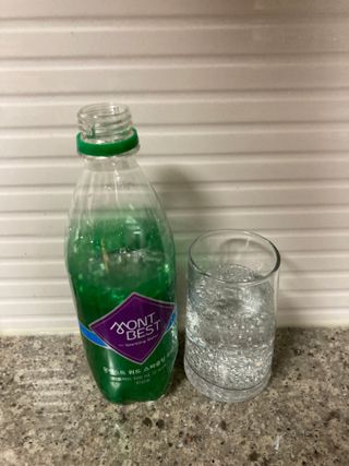 몽베스트 Montbest with Sparkling water Plain 20병 — 5점을 준 리뷰어가 2022년 8월 올린 사용 사진