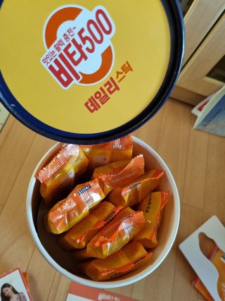 광동생활건강 [광동] 제니비타민C 비타500데일리스틱 180포+제니등신대+제니스티커 — 5점을 준 리뷰어가 2021년 12월 올린 사용 사진