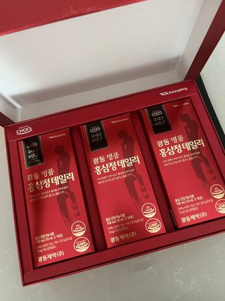 광동생활건강 광동 명품 홍삼정데일리 10mL x 30포 — 5점을 준 리뷰어가 2023년 4월 올린 사용 사진