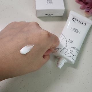 렉스리 데일리 톤업 크림 Rexri Daily Tone Up Cream — 4점을 준 리뷰어가 2022년 9월 올린 사용 사진