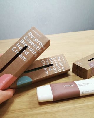 [후르디아] 끈적임 없는 착한성분 비건  핸드크림 3종 — 5점을 준 리뷰어가 2021년 2월 올린 사용 사진