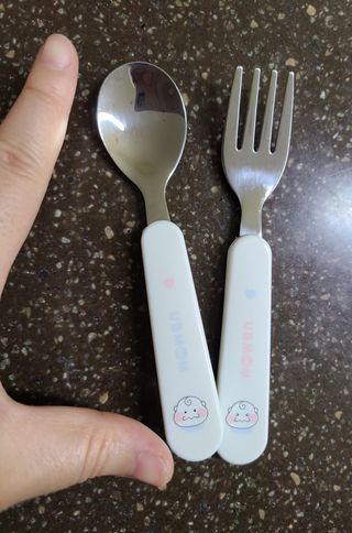 유비맘 스푼포크 케이스 세트 1+1 _컬러랜덤 발송 — 3.5점을 준 리뷰어가 2021년 1월 올린 사용 사진