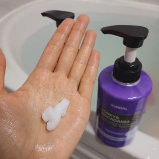 쿤달 [KUNDAL 공식] 프리미엄 헤어 케어 스페셜 세트 샴푸 500ml &amp; 트리트먼트 500ml — 5점을 준 리뷰어가 2021년 3월 올린 사용 사진