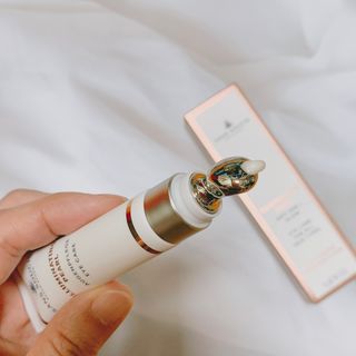 산수시 일루미네이팅 펄 영양 다크서클 스틱 아이 크림 케어 15ml — 5점을 준 리뷰어가 2021년 6월 올린 사용 사진