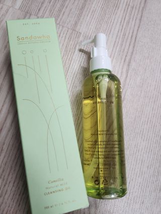 스킨큐어 산다화 순한 클렌징 동백 오일 200ml — 5점을 준 리뷰어가 2023년 8월 올린 사용 사진