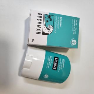 부쉬맨 워터프루프 서핑 선스틱 16g SPF50+ PA++++ — 5점을 준 리뷰어가 2023년 4월 올린 사용 사진